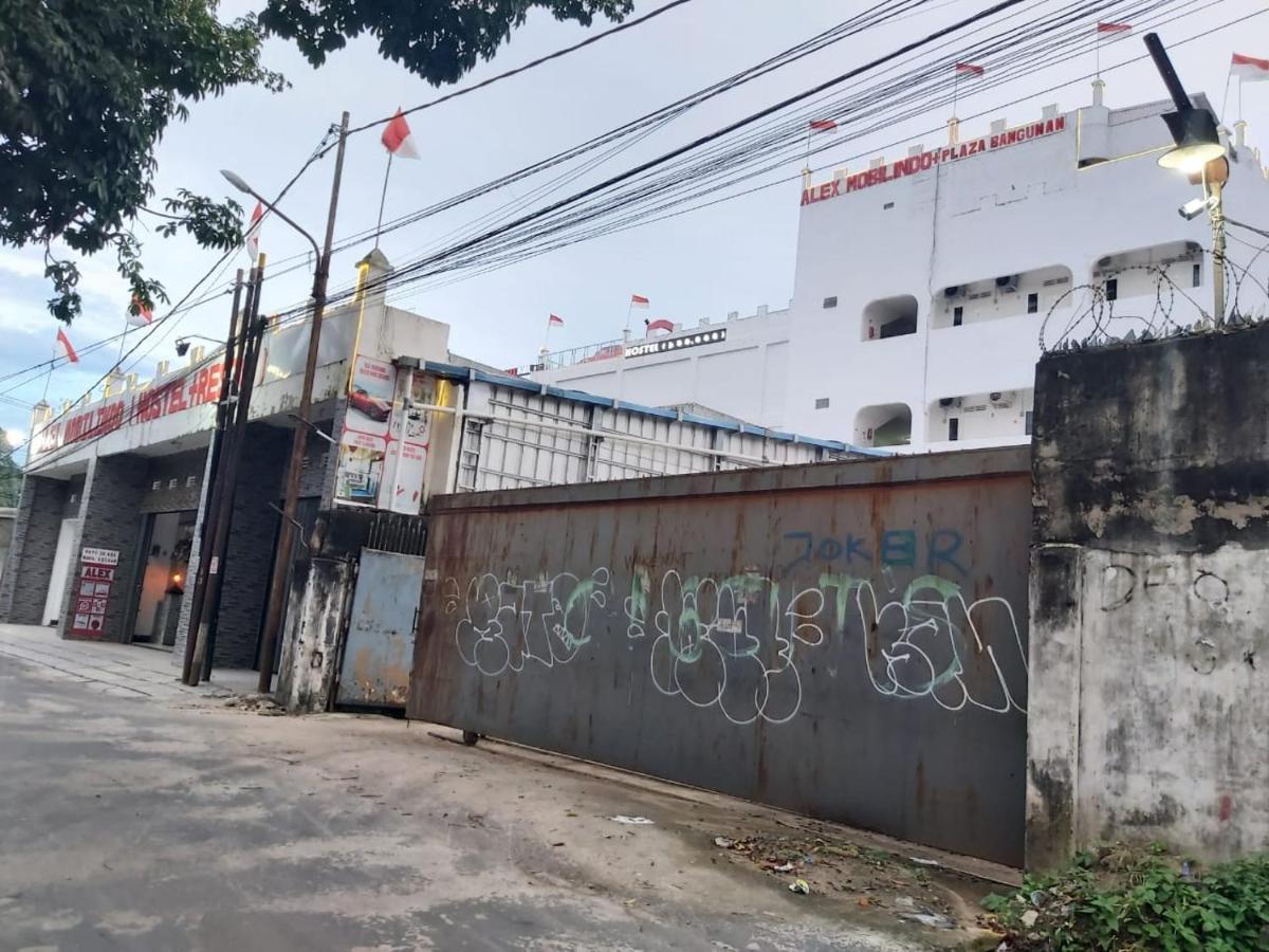 Alex Hostel 2 Palembang Bagian luar foto