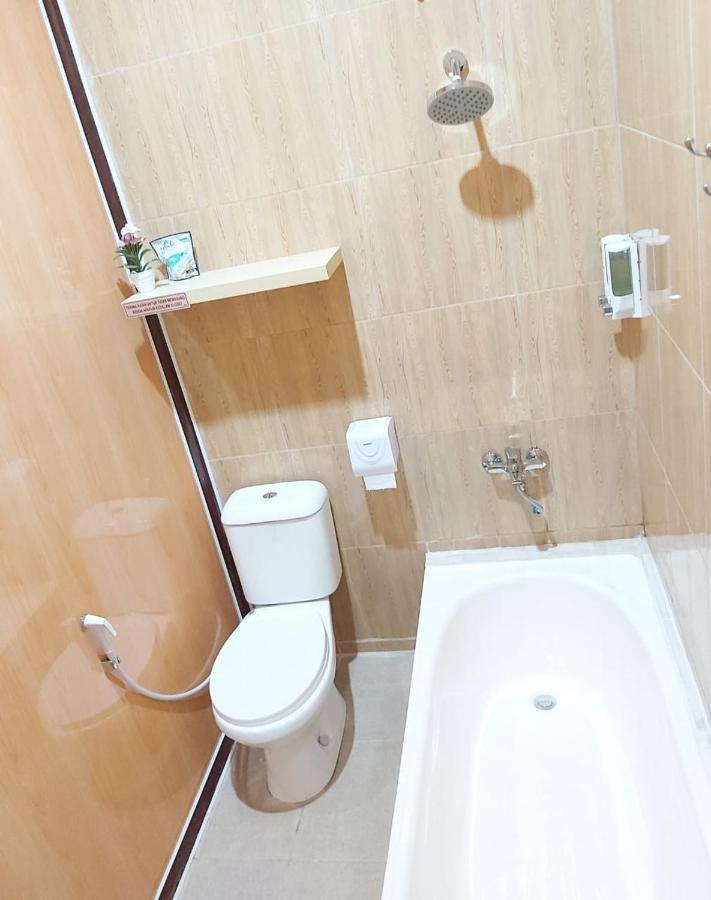 Alex Hostel 2 Palembang Bagian luar foto